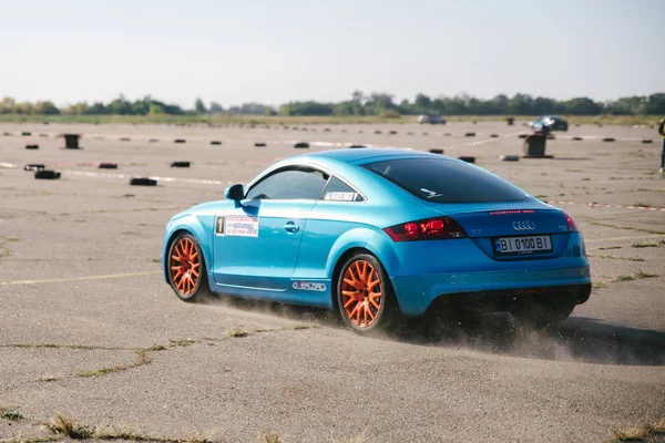 Rally on production cars on October 10, 2018 in the city of Cherkasy, Ukraine. Free admission. In the open air — Stock Photo, Image