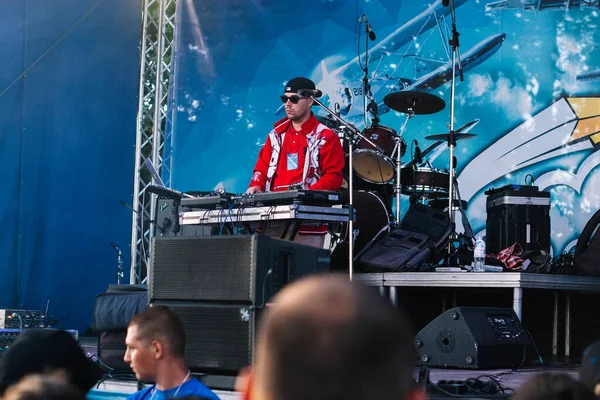 Concierto del artista de rap ucraniano Yarmak mayo 27, 2018 en el festival en Cherkassy, Ucrania — Foto de Stock