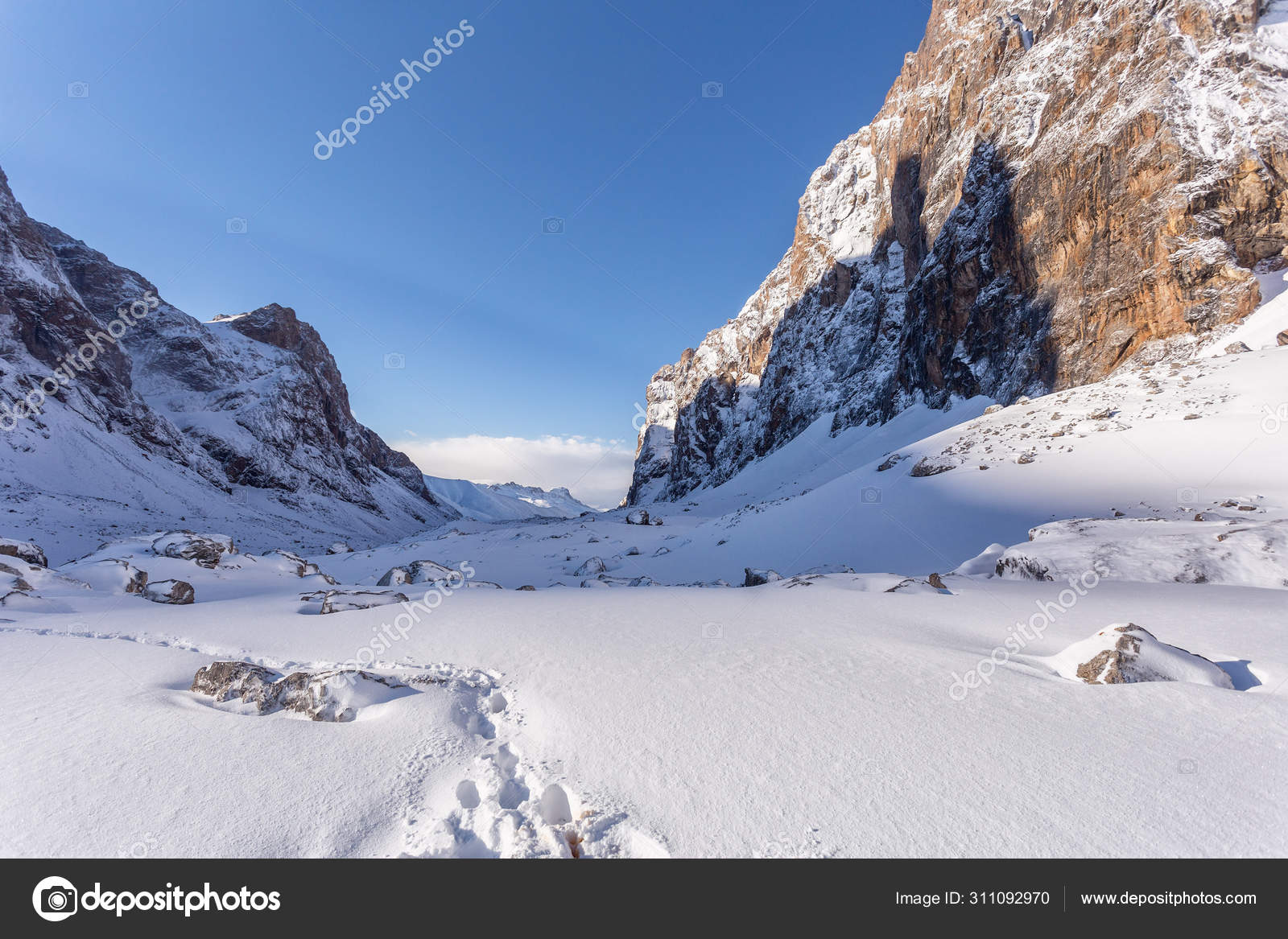 Landscape Snowy Mountain Pass Rocky Ridge Sunny Weather Stock Photo By C Ksu Pups Mail Ru