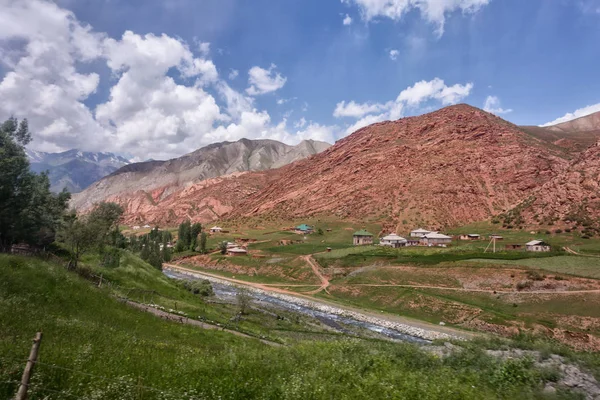 Spring Mountain Landscape Traveling Concept — Stock Photo, Image