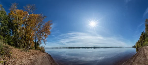 Озеро Узбережжі Річки — стокове фото