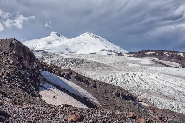 Elbrus bölge, Kafkasya'da, Elbrus bir dağ manzarası.