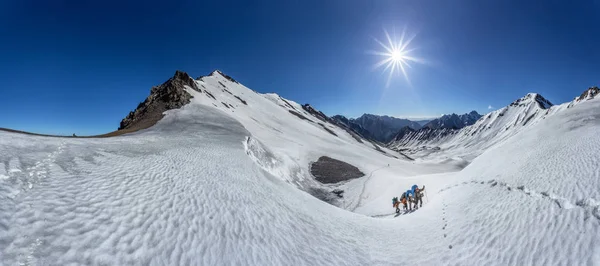 Summer Kyrgyzstán Horská Krajina Průsmyku Turistika — Stock fotografie