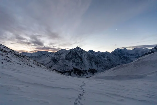 Escursione Invernale Sulle Montagne Dell Altai — Foto Stock