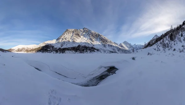 Pintoresca Vista Del Frío Río Montaña Invierno Día Soleado — Foto de Stock