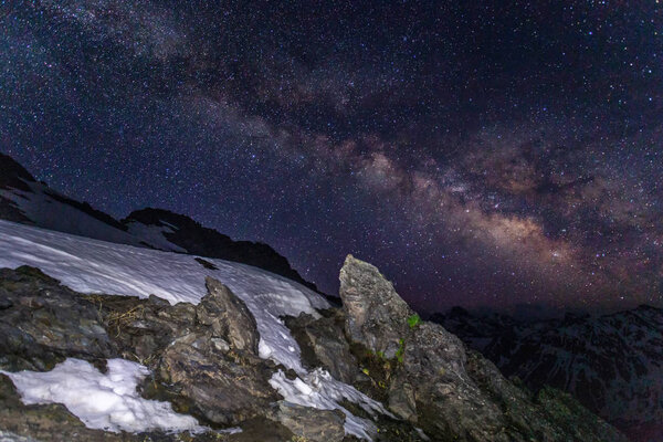 the milky way at the mountain