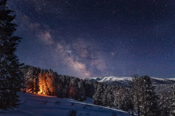 Altai dağlarında yıldızlı bir gece, Altai 'ye kış gezisi..