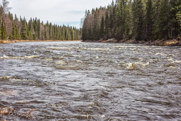 Mountain river, rocks on the shore, on the river waves. — Stock Photo, Image