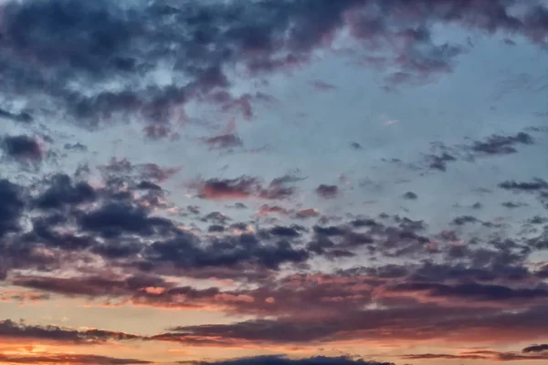 Sunset sky for background. Clouds at sunset. — Stock Fotó