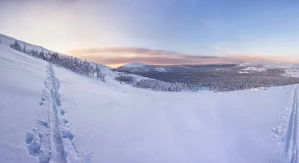 Красивий Зимовий Пейзаж Горах — стокове фото