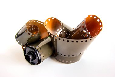 Geliştirilmemiş fotoğraf filminin kutudan çıkmasının detayları