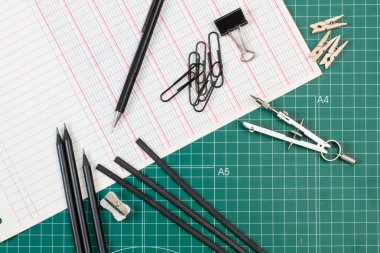 Okul çalışma elemanları