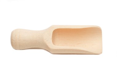 Beyaz arka planda tahta kaşık