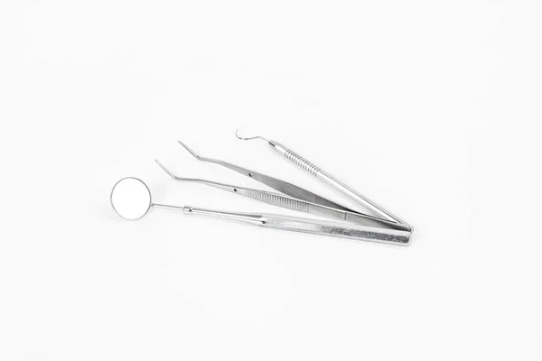 Instrumentos Dentales Sobre Fondo Blanco —  Fotos de Stock