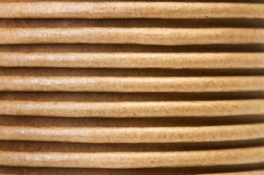 Tek kullanımlık bardakların kenarının dokusu yakın görüntüde