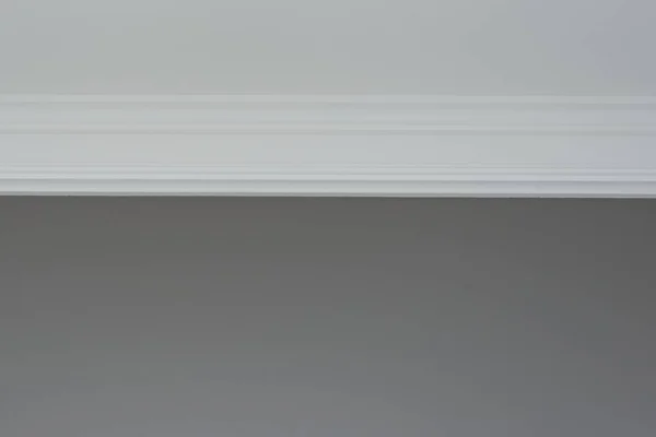 White Ceiling Molding Gray Painted Wall Interior Details Close — Stock Photo, Image