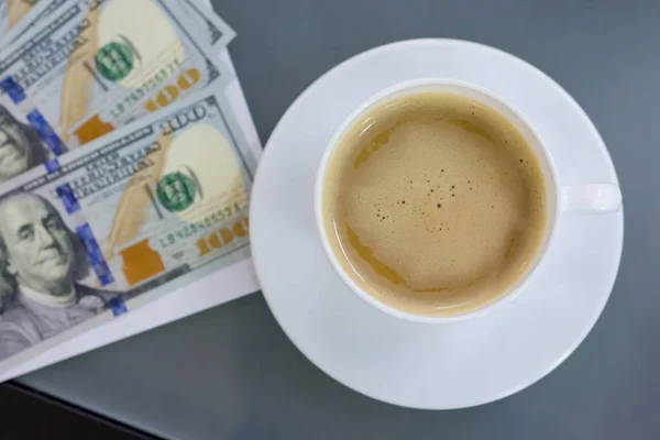 Kijev 2018 Táblázat Szerződés Pénzt Csésze Kávét Felülnézet — Stock Fotó