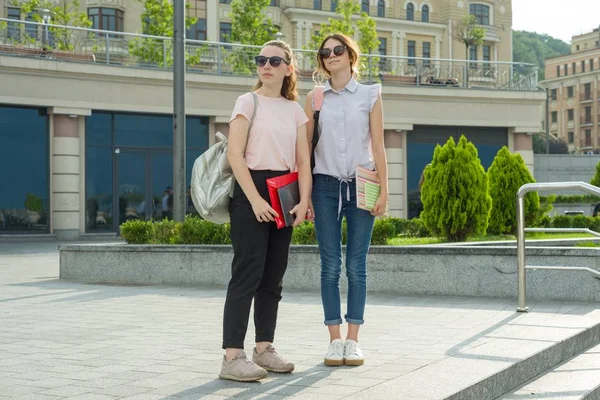 Girls Students Backpacks Books School City Background — Stock Photo, Image