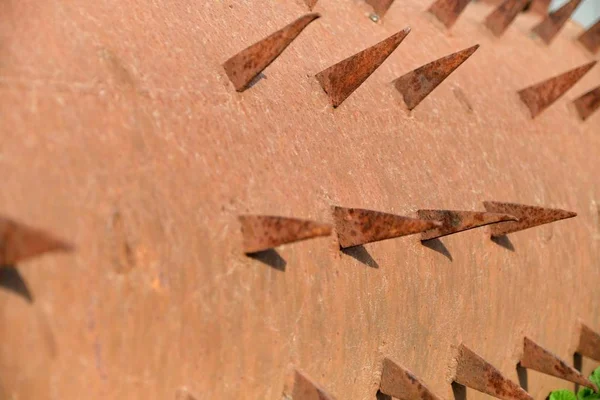 Spikes texture, spike metal rusty aged surface — Stock Photo, Image