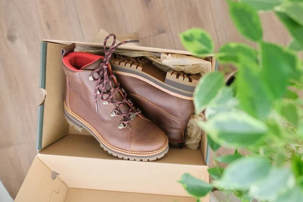 New womens leather brown waterproof winter boots in box