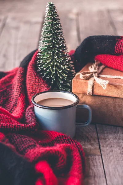 Hot Coffee Mug Wrapped Scarf Winter Days Christmas Tree Present — Stock Photo, Image