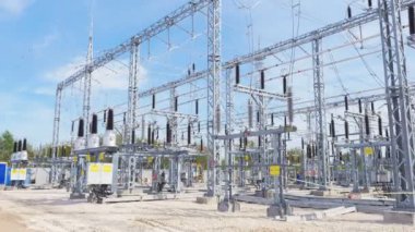 Portre siyah seramik izolatörler akım taşıyan parçalar elektrik alt istasyonlar, kapalı switchgears izole