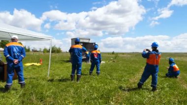 itfaiye yangın söndürür ve adayları izlemek egzersiz