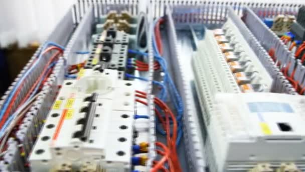 Movimiento Primer Plano Largo Moderna Caja Distribución Transmisión Eléctrica Terminada — Vídeo de stock
