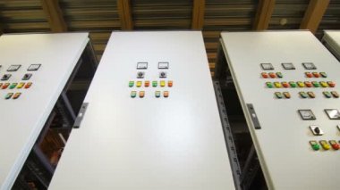 Ateşleme kablo yalıtım önlemek için elektrik kabine