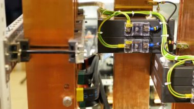 bağlı aygıt ağ iktidarda Kabine monte teller