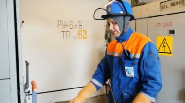elektrikçi servis talebi kapı açılır ve ekipman