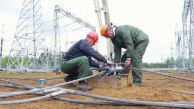 işçiler sitesinde uzun borular ile RGB sinyali