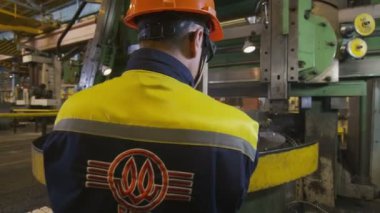 arka görünümü alt yakınındaki yuvarlak ayrıntı taşlama makinesi