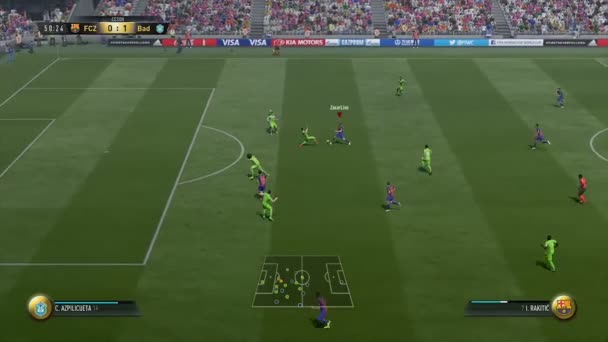 足球队在电子游戏中传球得分 — 图库视频影像