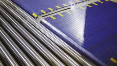 modern konveyör karton kağıt levhalar closeup taşır
