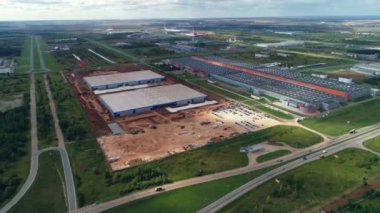 Atölyeli sanayi kompleksi ve inşaat sahası