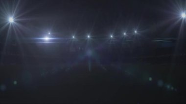 Futbol topu futbol sahası, 4 k, animasyon üzerinde uçar