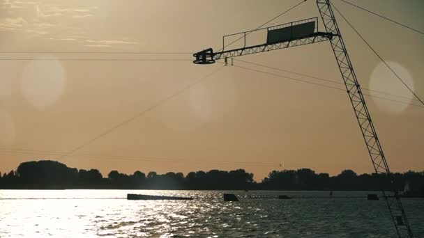 Wakesurfer Surfeando Bordo Ondas Estilo Vida Extrema — Vídeo de stock