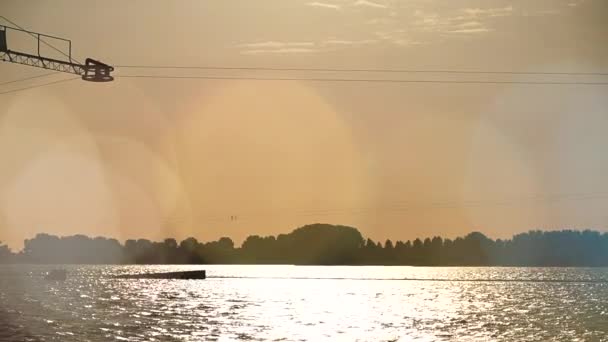 Wakesurfer Surfovat Palubě Extrémní Životní Styl — Stock video