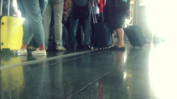 Efekty Rozmycia Busy Airport Terminal Podróżnik Lotnisku Widok Boku Wielu — Wideo stockowe