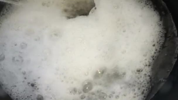 Wasserspritzer Zeitlupe Blubbernden Wassers Detail — Stockvideo