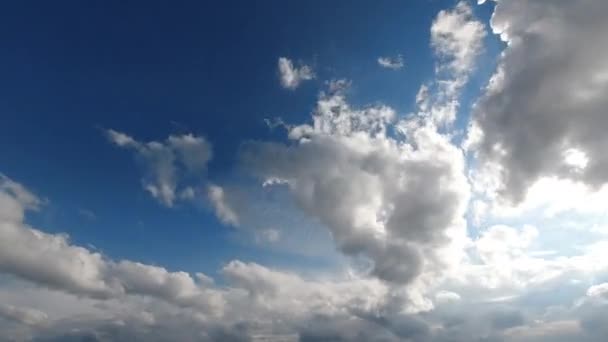 Zeitraffer Malerischer Zeitraffer Weißer Flauschiger Wolken Die Sich Sanft Klaren — Stockvideo