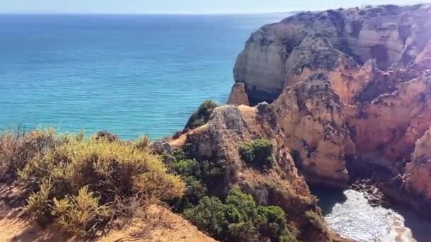 Zomer Landschap Rotsen Rotsen Aan Atlantische Oceaan Kust — Stockvideo