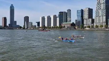 Rotterdam Hollanda. 6 Eylül 2025. Nieuwe Maas Rotterdam Geleneksel Kürek Yarışması