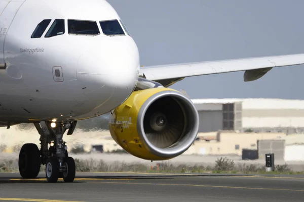 Las Palmas Listopadu Airbus A320 214 Vueling Airlines Tím Pojezdové — Stock fotografie