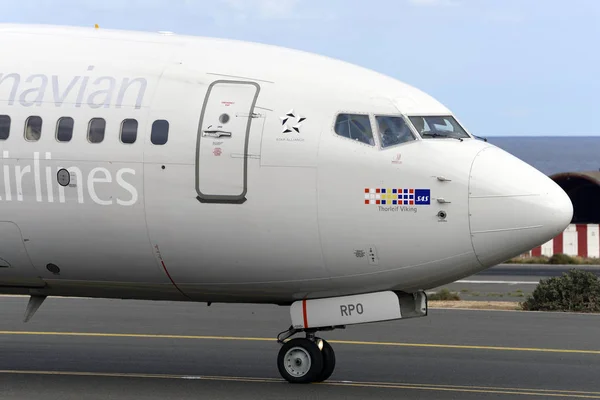 Las Palmas Noviembre Boeing 737 883 Scandinavian Airlines Sas Taxi —  Fotos de Stock