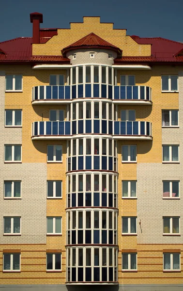 Arquitectura Moderna Edificio Amarillo Balcones — Foto de Stock