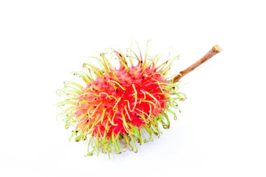 beyaz arkaplanda rambutan meyvesi