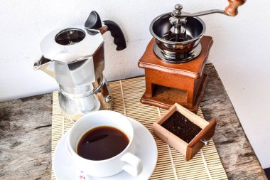 Kahve. Görüntüyü kapat.