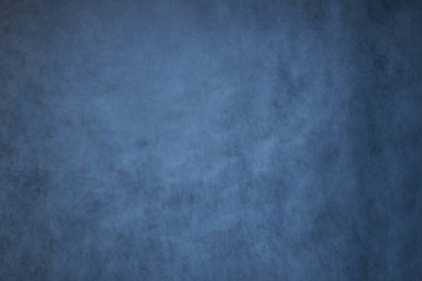  Açık mavi arka plan, biraz gürültü ilavesi ile gri pürüzsüz arka plan yumuşak on beş tonları              